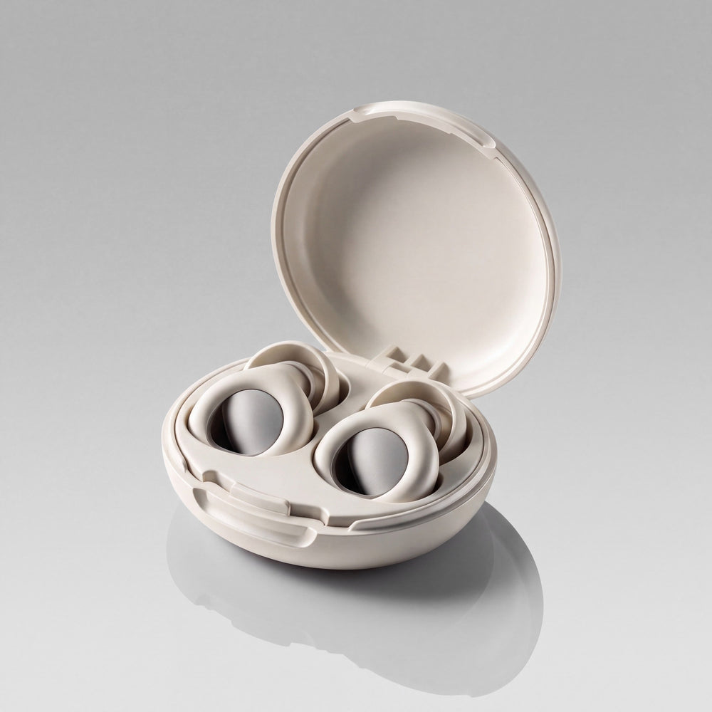 Vespré Deep in Cloud, case open with both earplugs