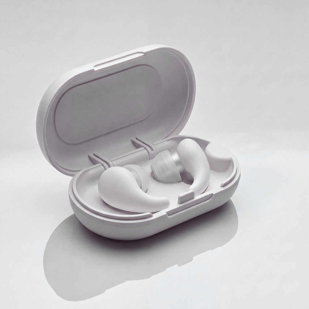 Vespré Wing in Cloud, both earplugs in the open case
